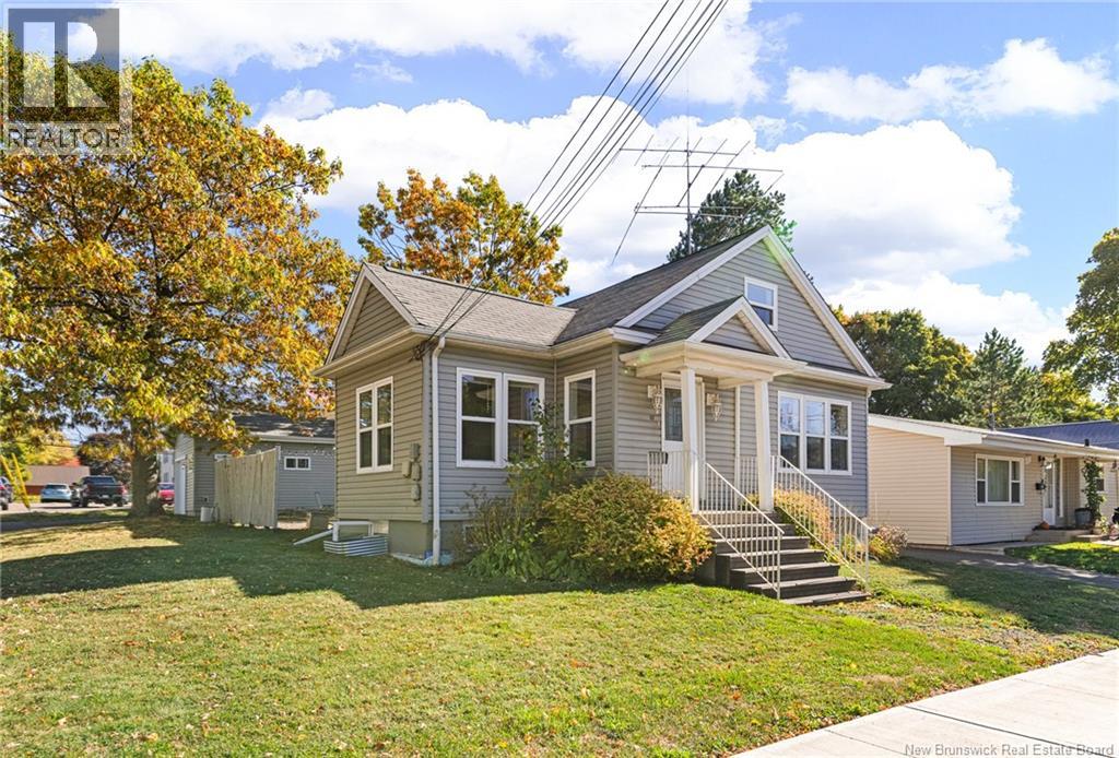 67 Peter St, Moncton, NB E1A 3W3