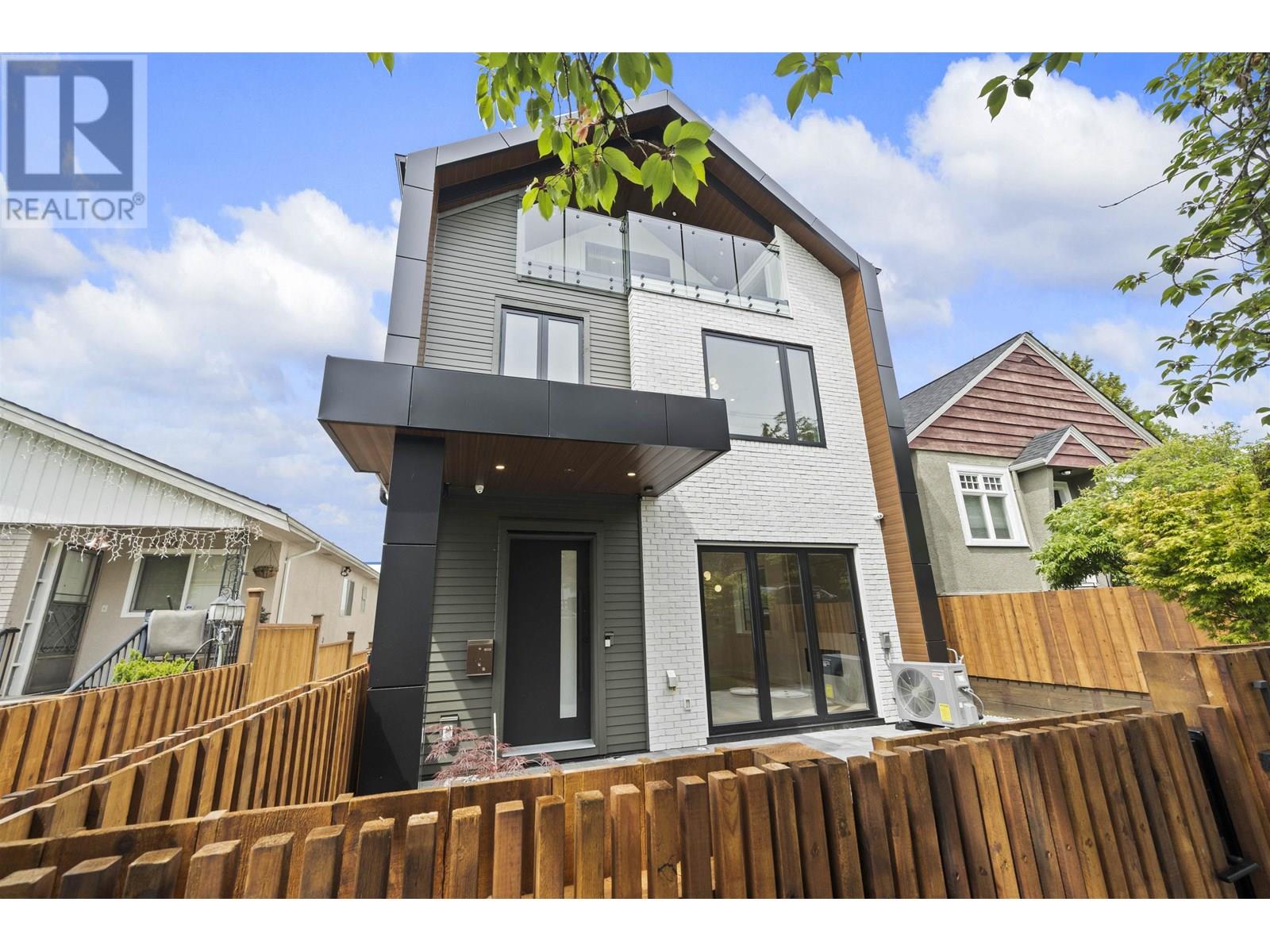 6461 E Prince Edward Street Unit 1, Vancouver, BC V5W 2Y3