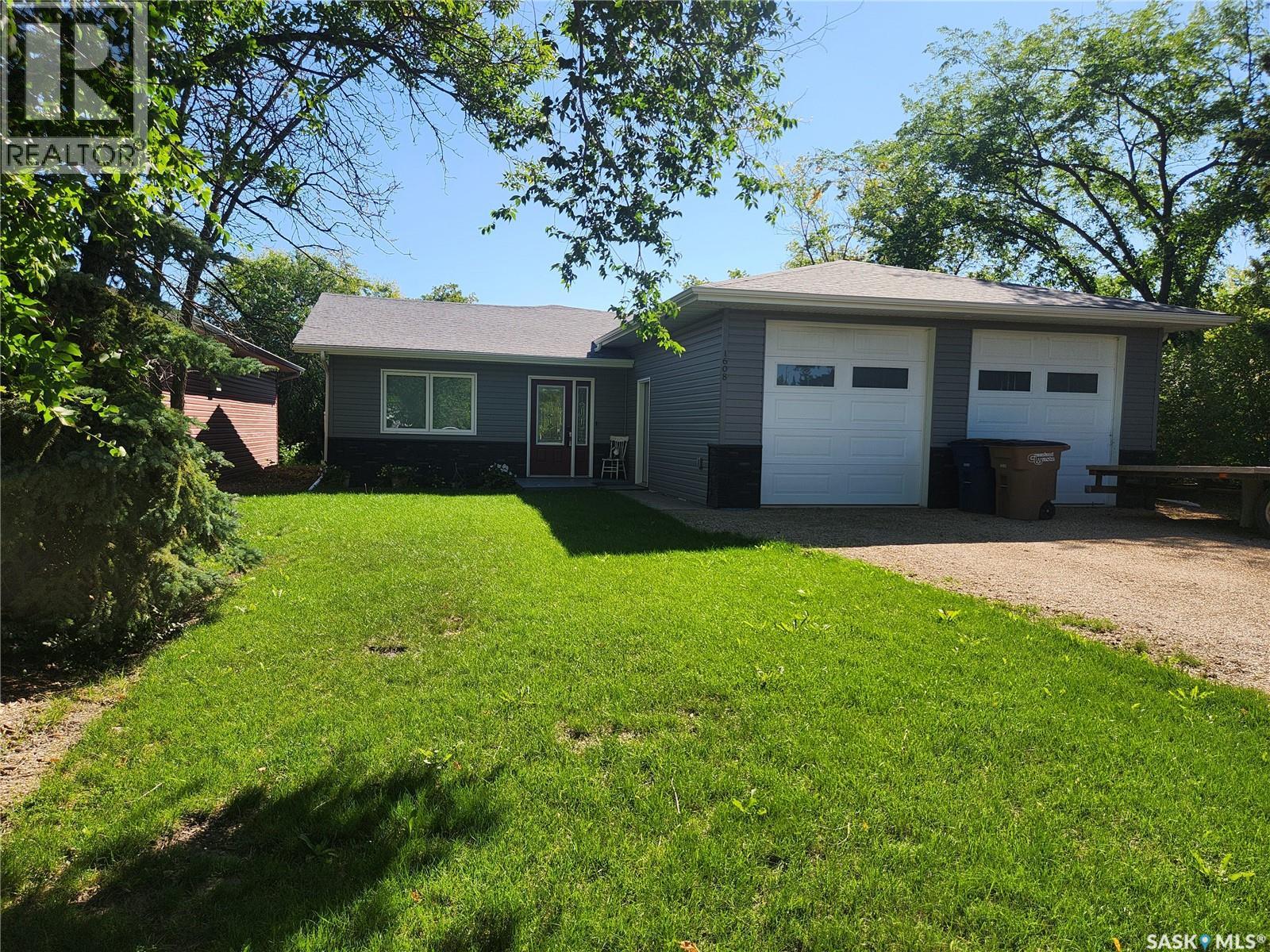 1608 101 Street, Tisdale, SK S0E 1T0