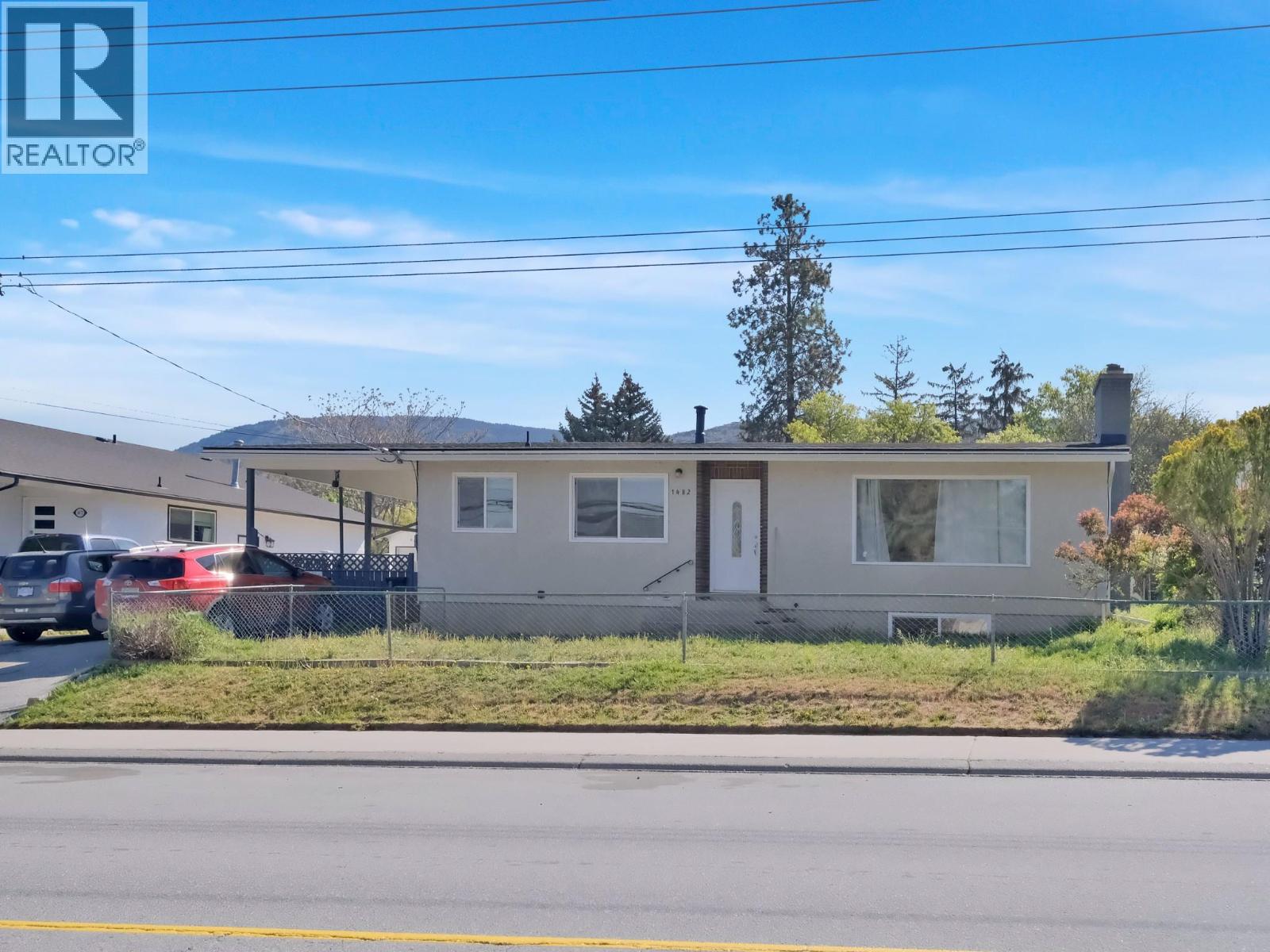 1482 Columbia St, Penticton, BC V2A 3X8