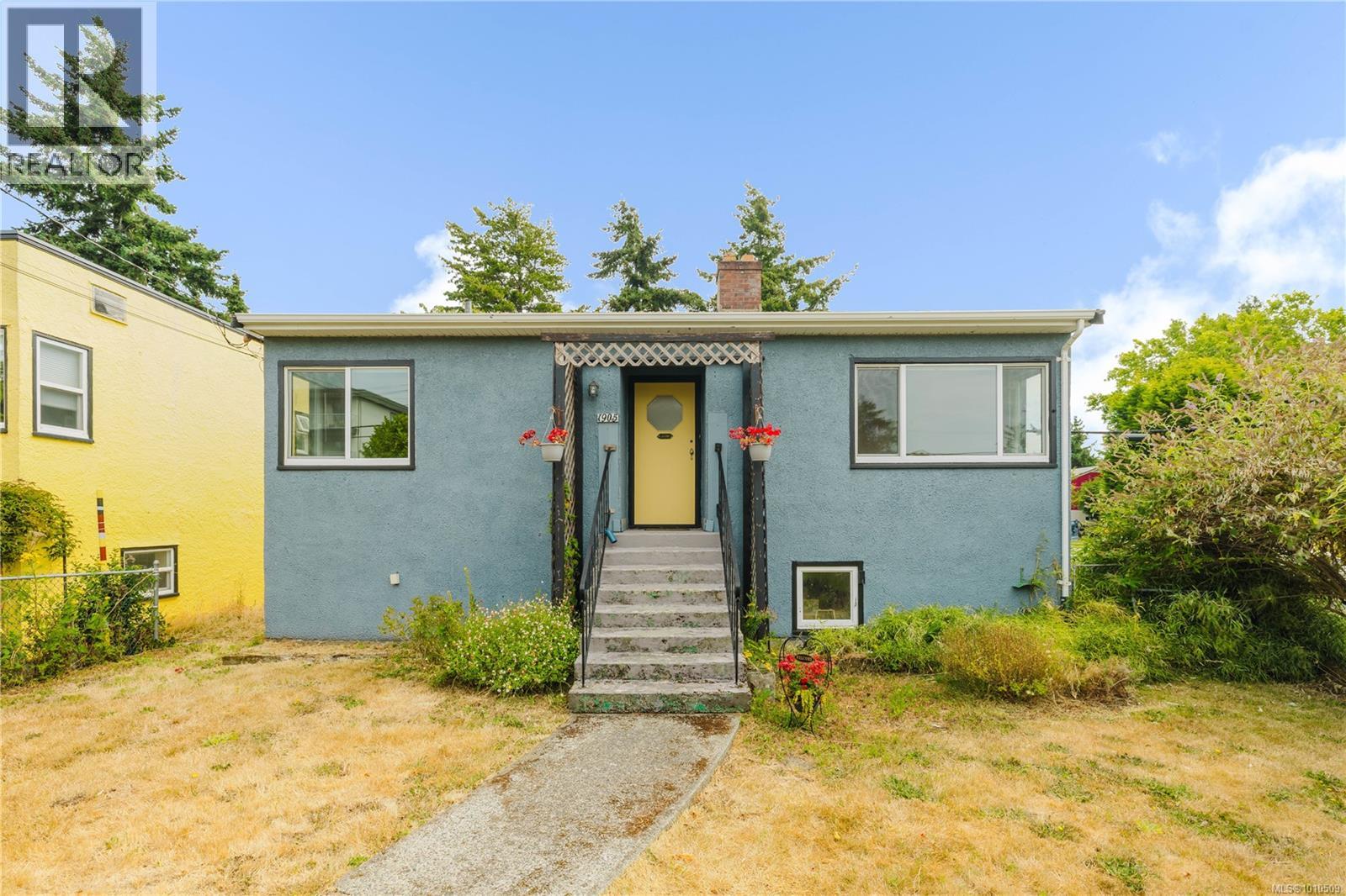 1905 Lee Ave, Victoria, BC V8R 4W9