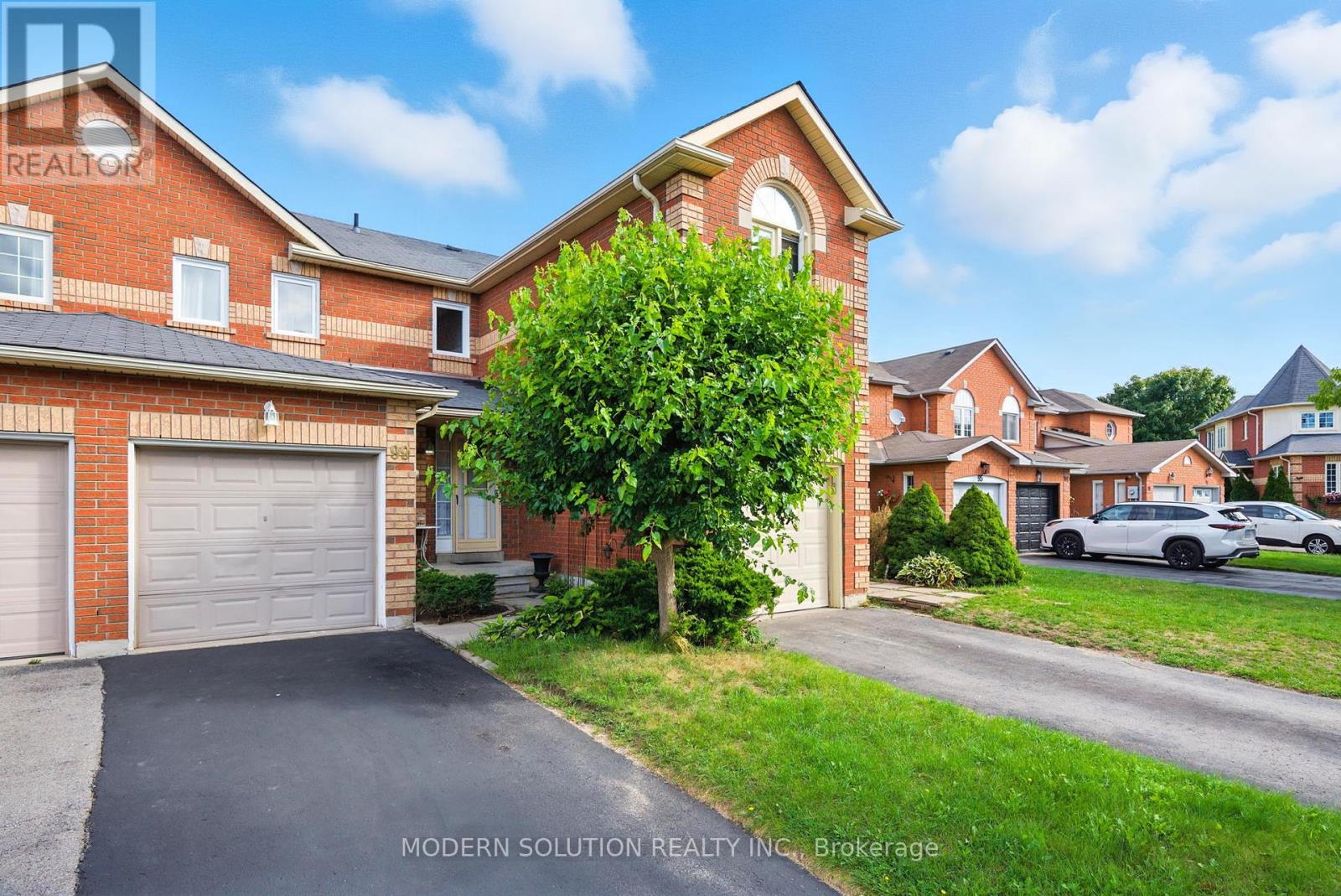 99 Creekwood Cres, Whitby, ON L1R 2K1
