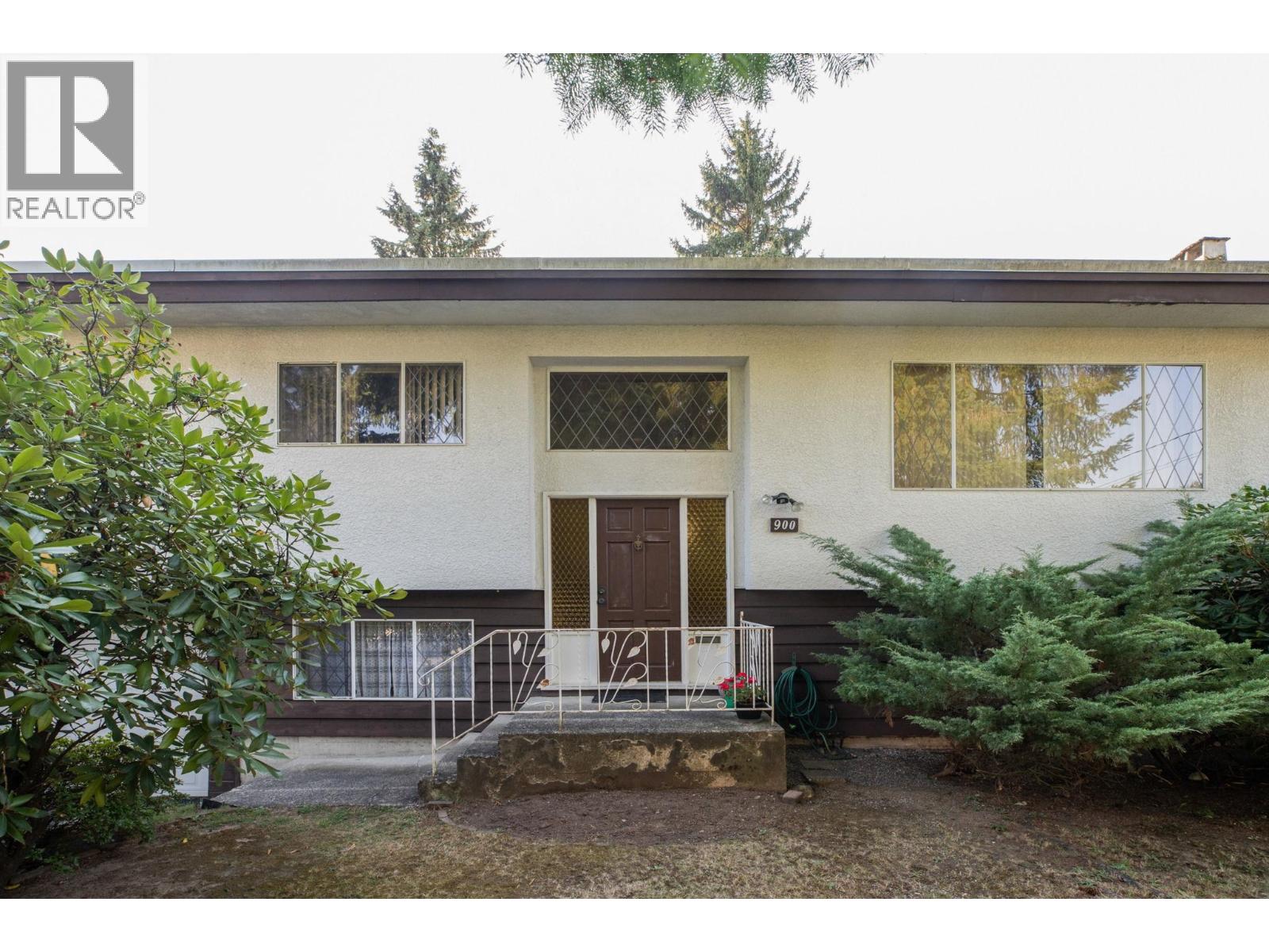 900 Porter St, Coquitlam, BC V3J 5C2