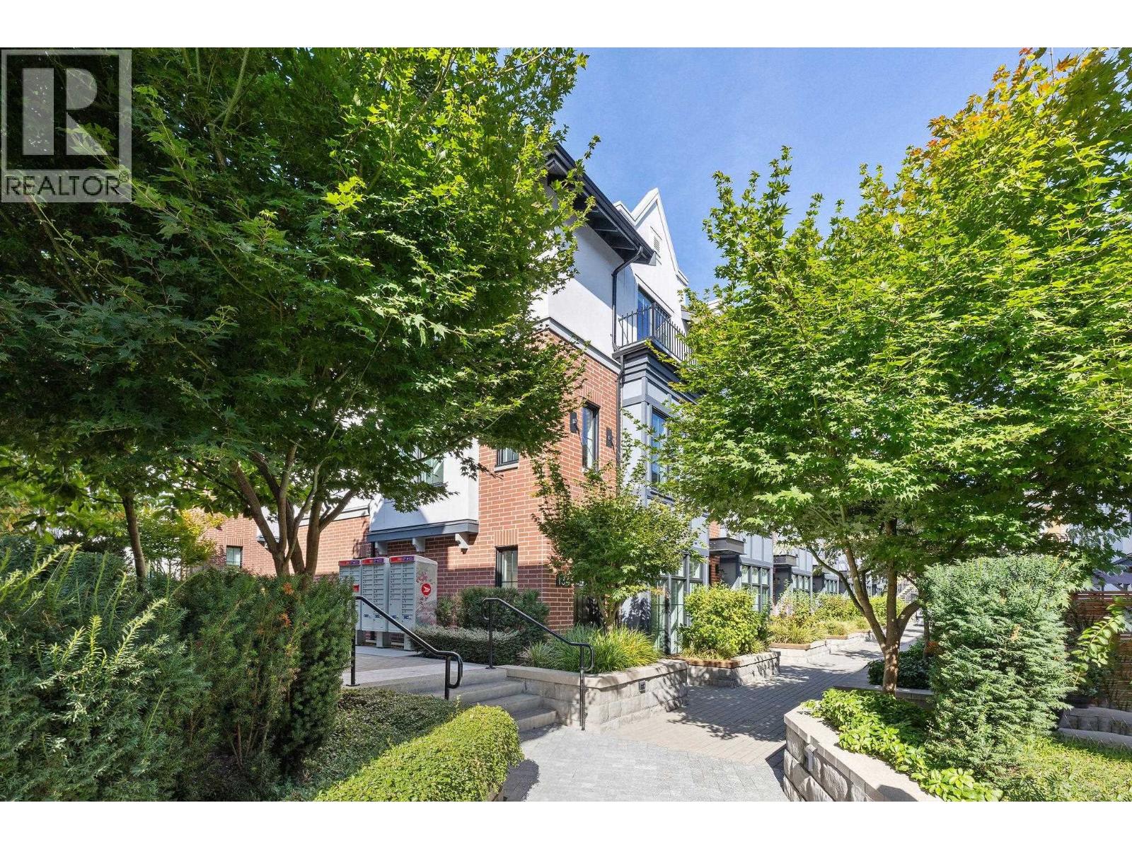 2070 Curling Road Unit 134, North Vancouver, BC V7P 0C9