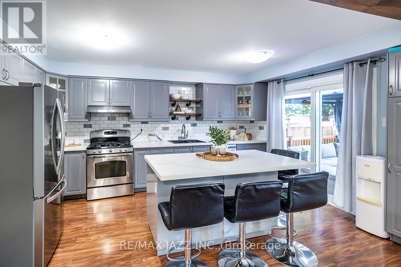 53 Vail Meadows Cres, Clarington, ON L1C 4T2
