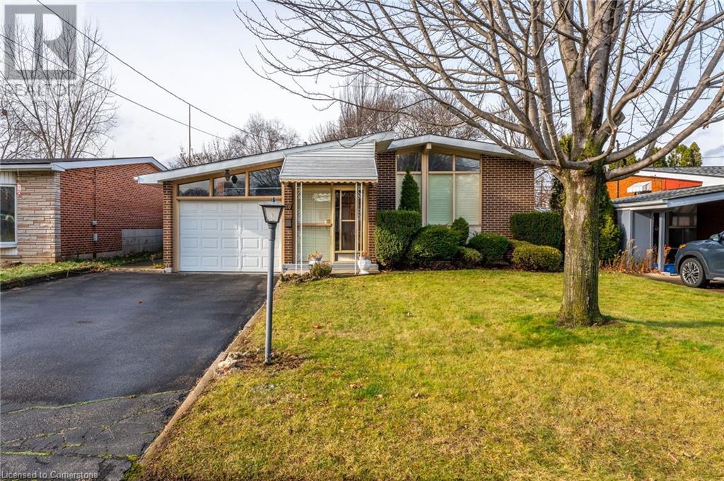 60 Sunrise Dr, Hamilton, ON L8K 4C3