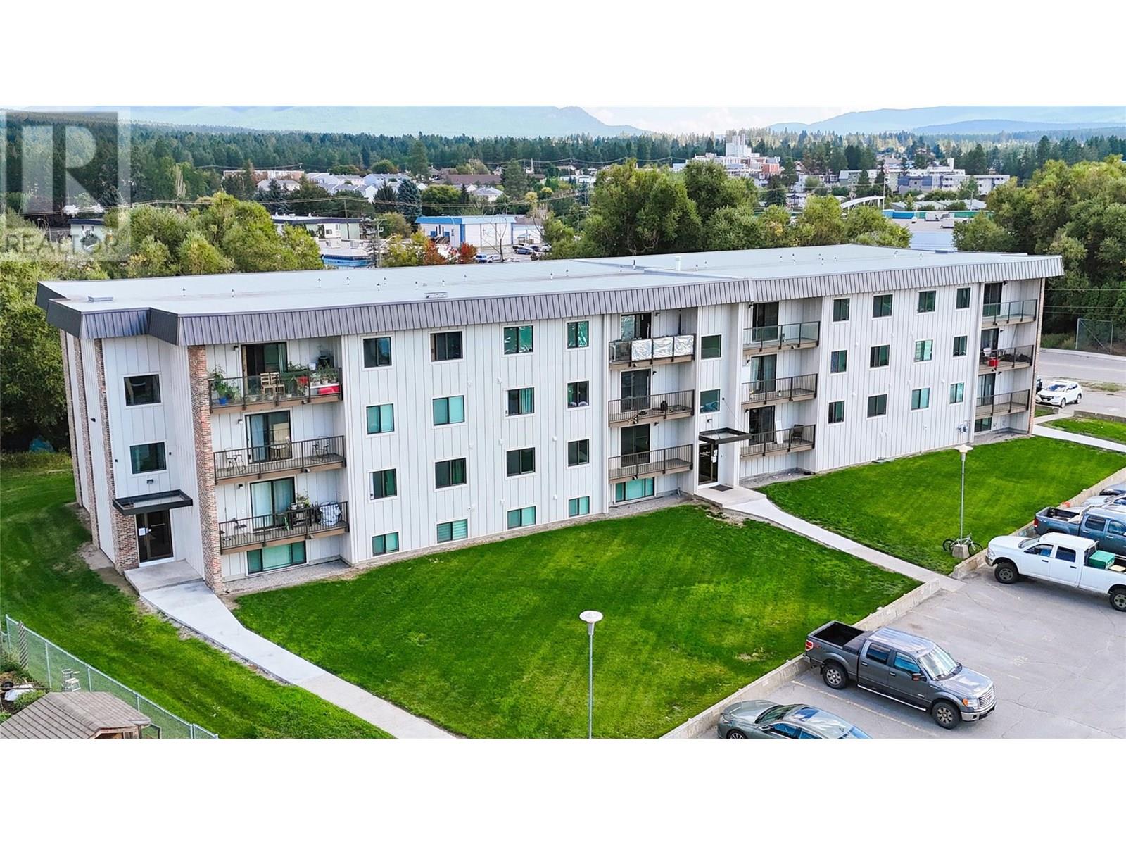 606 18th Avenue N Unit 303, Cranbrook, BC V1C 5M1