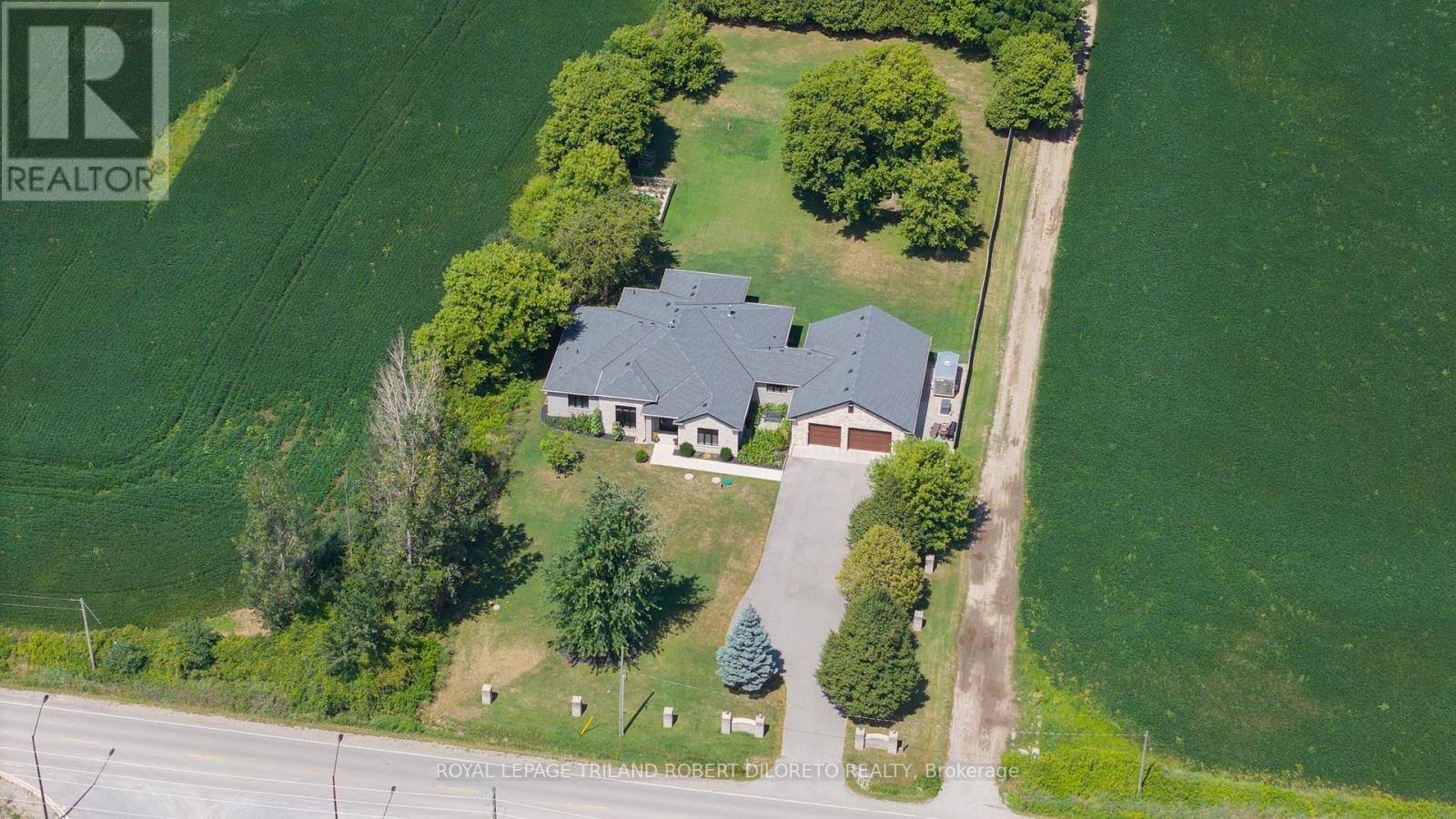1445 Sunningdale Rd W, London, ON N6G 5B6