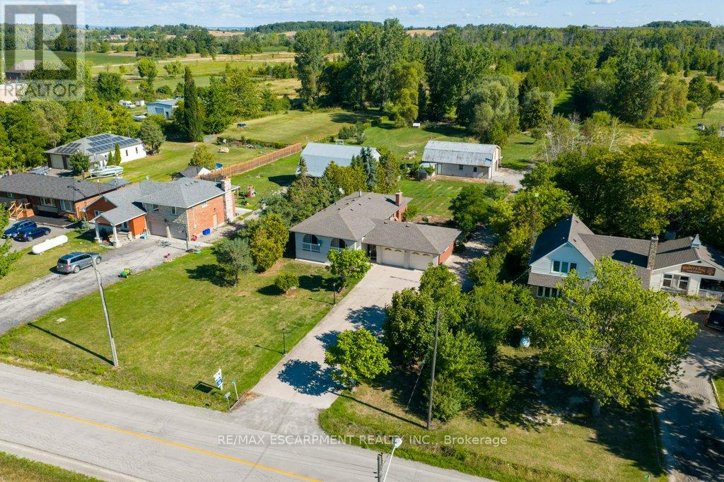 595 Green Mountain Rd E, Hamilton, ON L8J 2Z7
