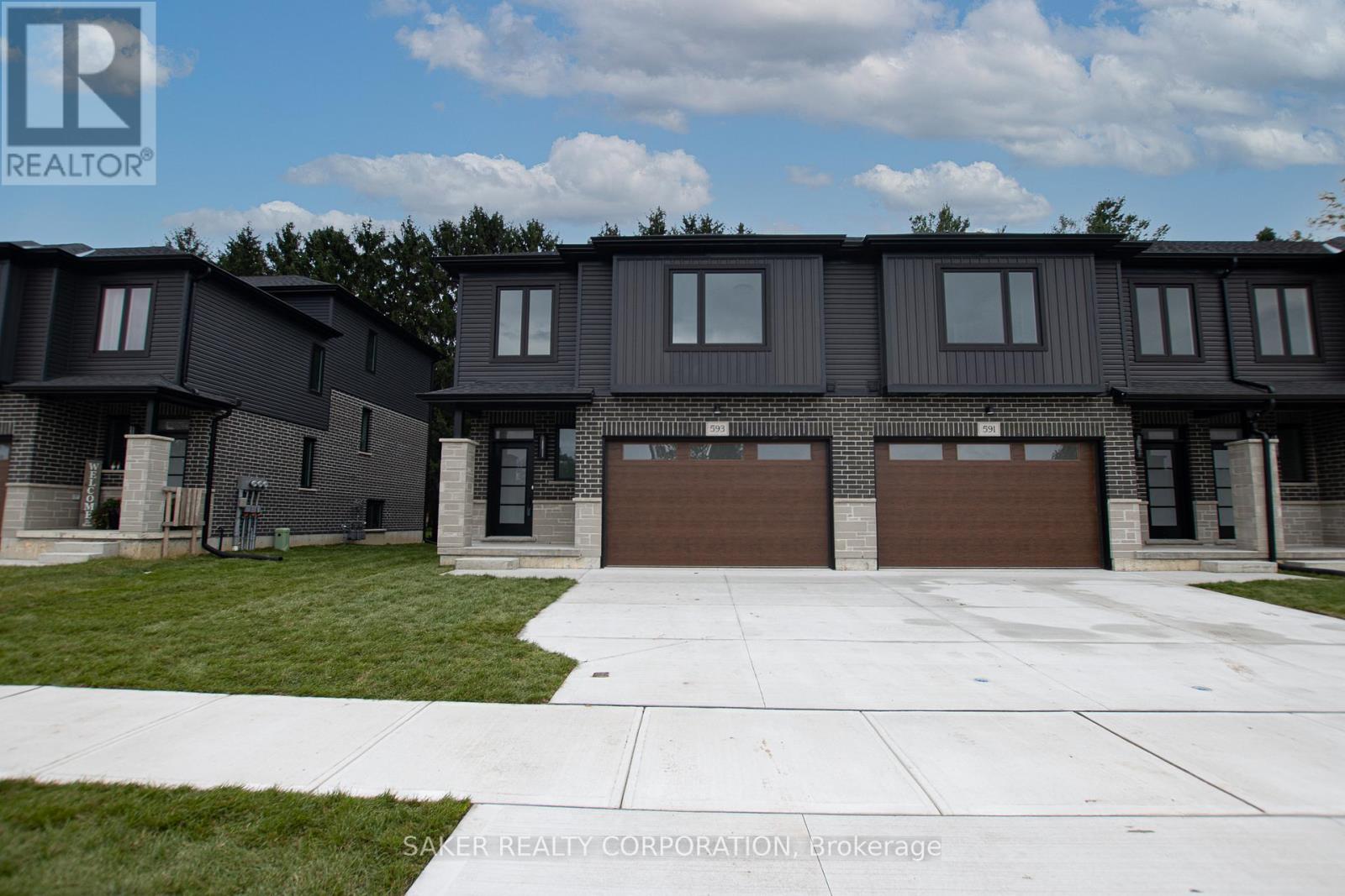 579 Regent St, Strathroy-Caradoc, ON N0L 1W0