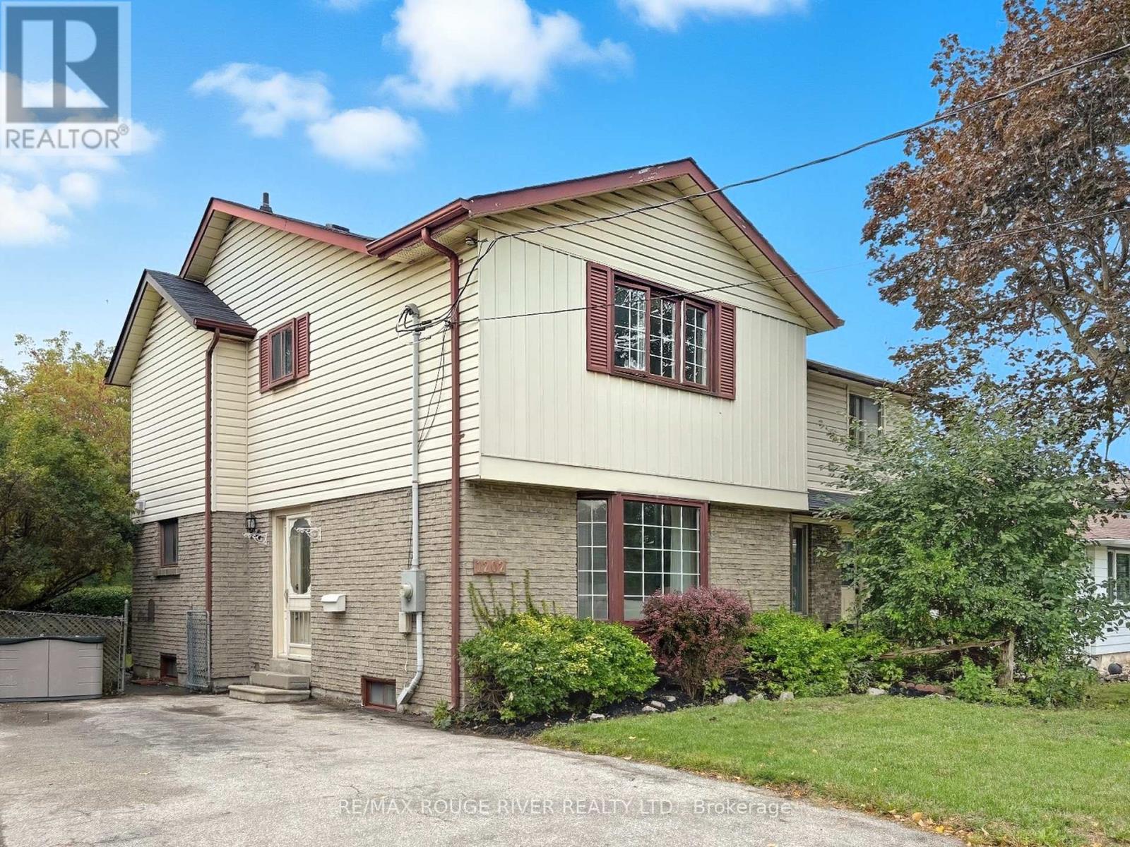 1202 Byron St S, Whitby, ON L1N 4S5