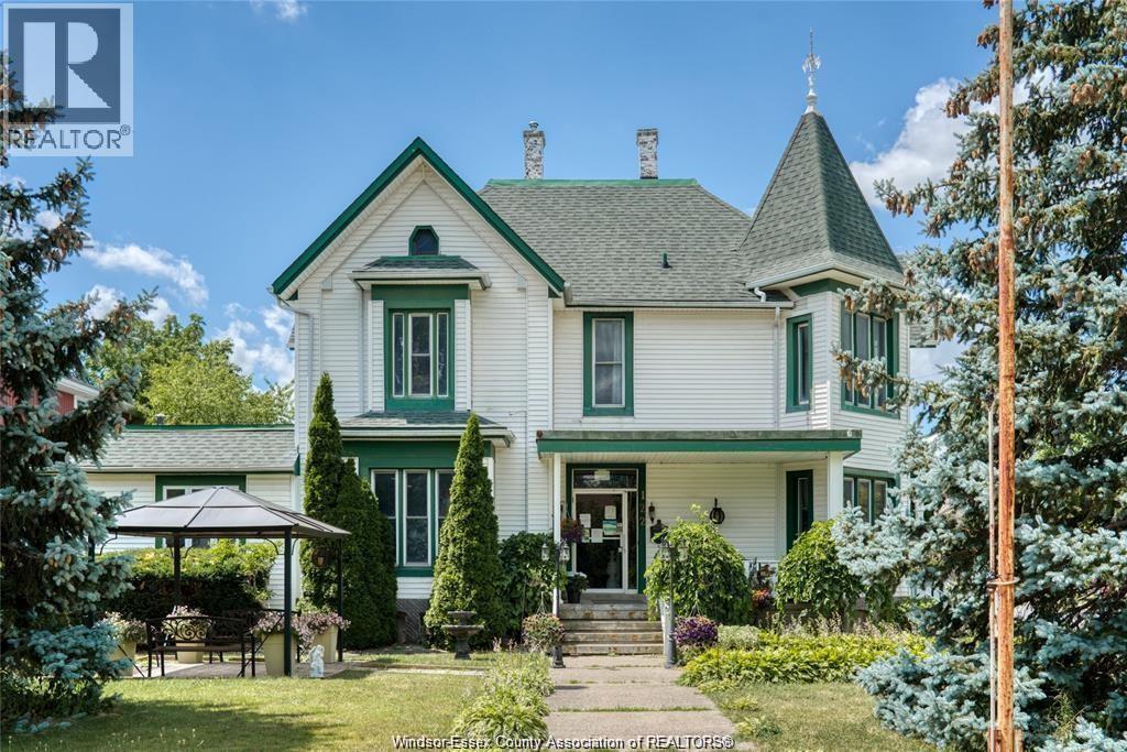 122 Talbot St S, Essex, ON N8M 1B4