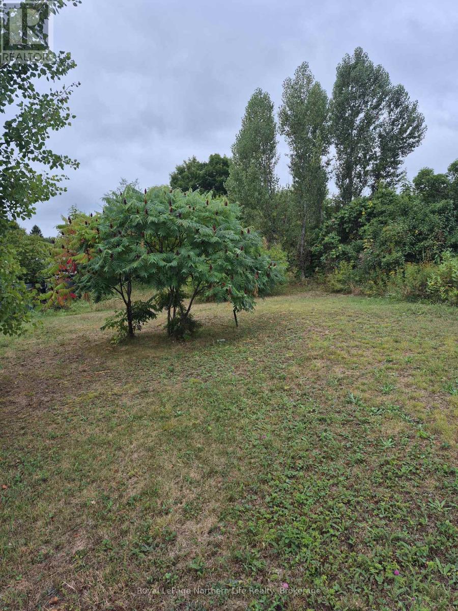 260 Sixth St, Mattawa, ON P0H 1V0