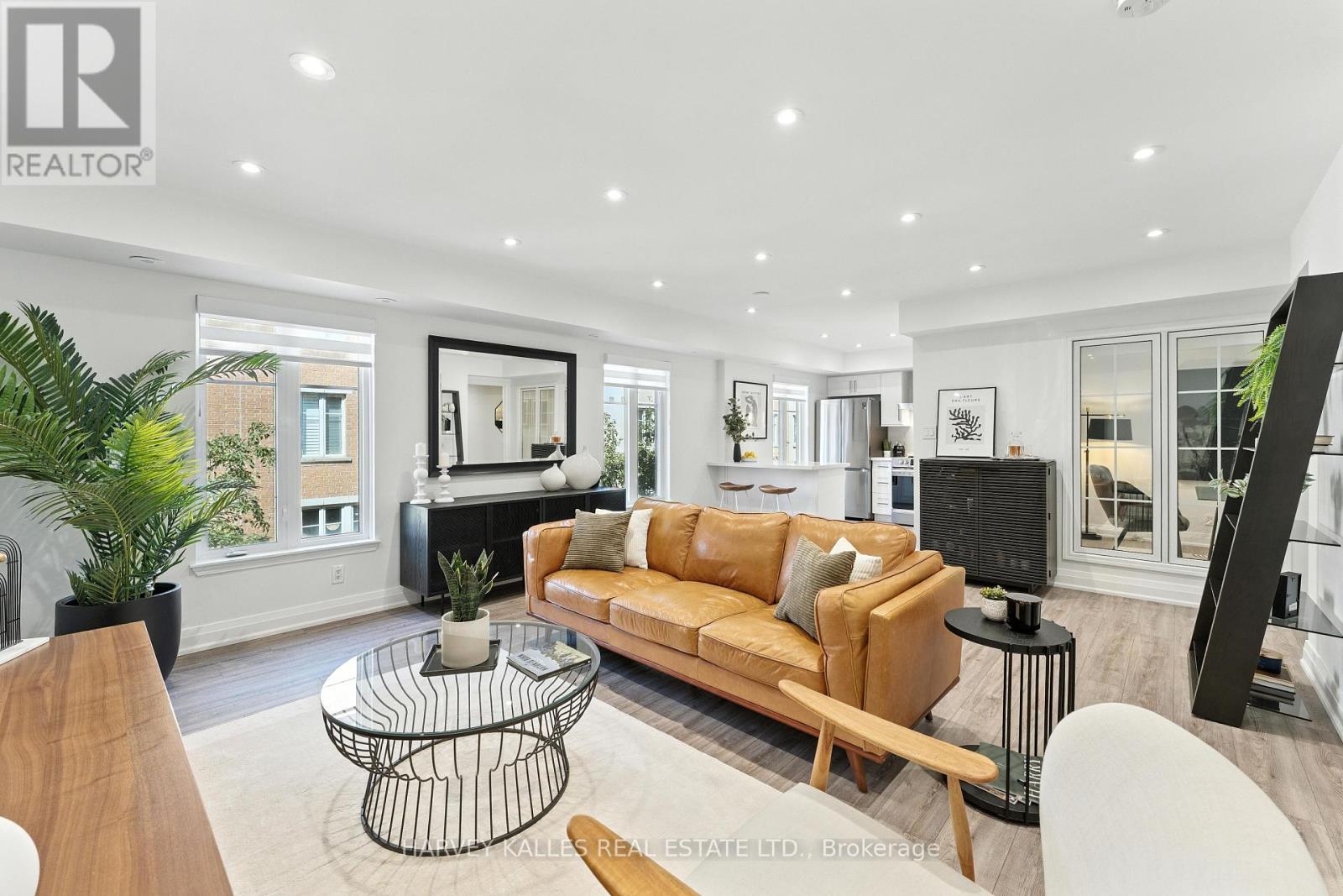 326 30 Western Battery Rd, Toronto, ON M6K 3N9