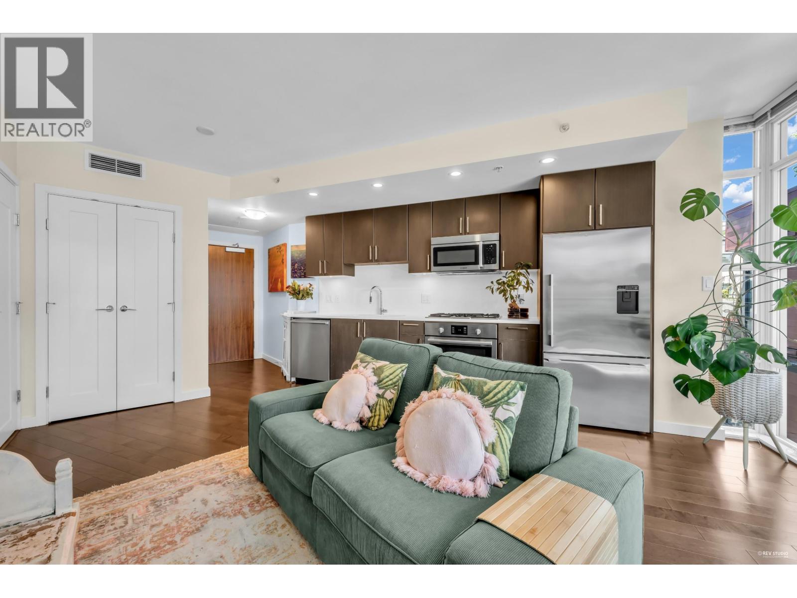 88 W 1st Avenue Unit 610, Vancouver, BC V5Y 0K2