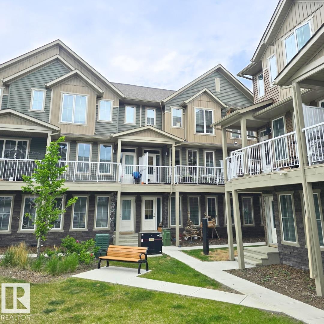 1051 Graydon Hill Blvd SW, Edmonton, AB T6W 3C8