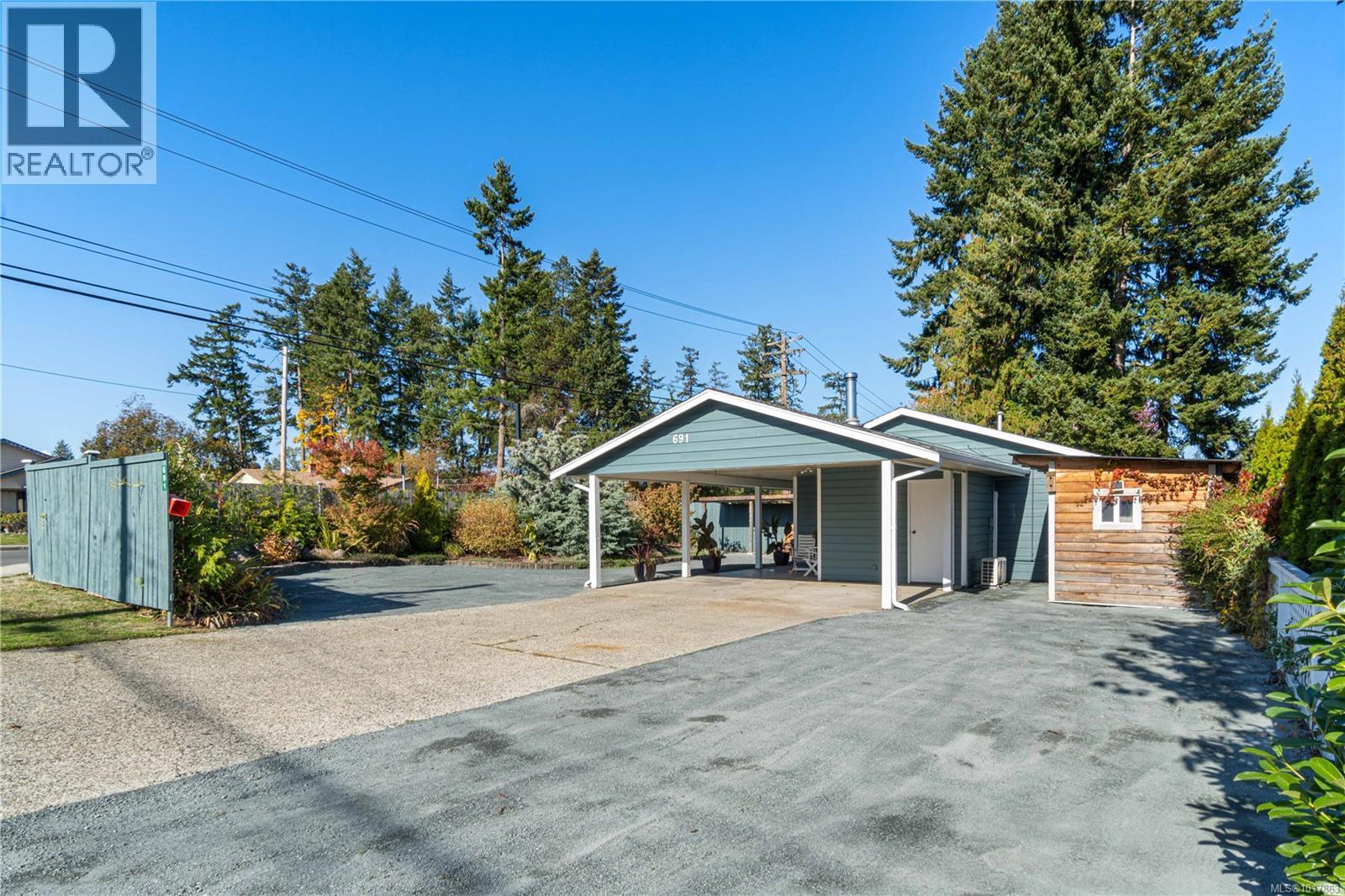 691 Brice Ave, Parksville, BC V9P 1G8