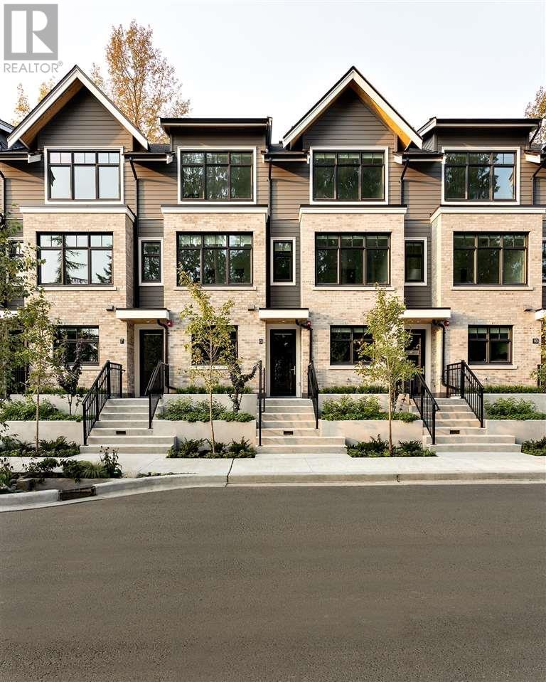 1960 Glenaire Drive Unit 4, North Vancouver, BC V7P 1Y1