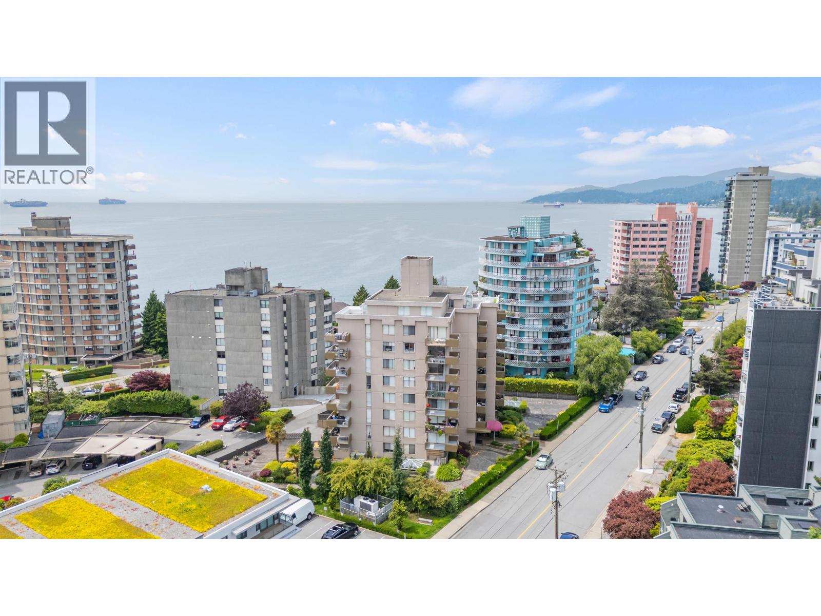 2150 Bellevue Avenue Unit 403, West Vancouver, BC V7V 1C3
