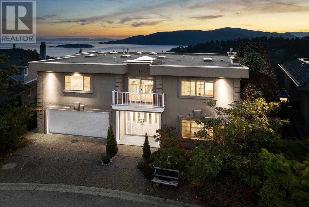 5532 Westhaven Rd, West Vancouver, BC V7W 3E9