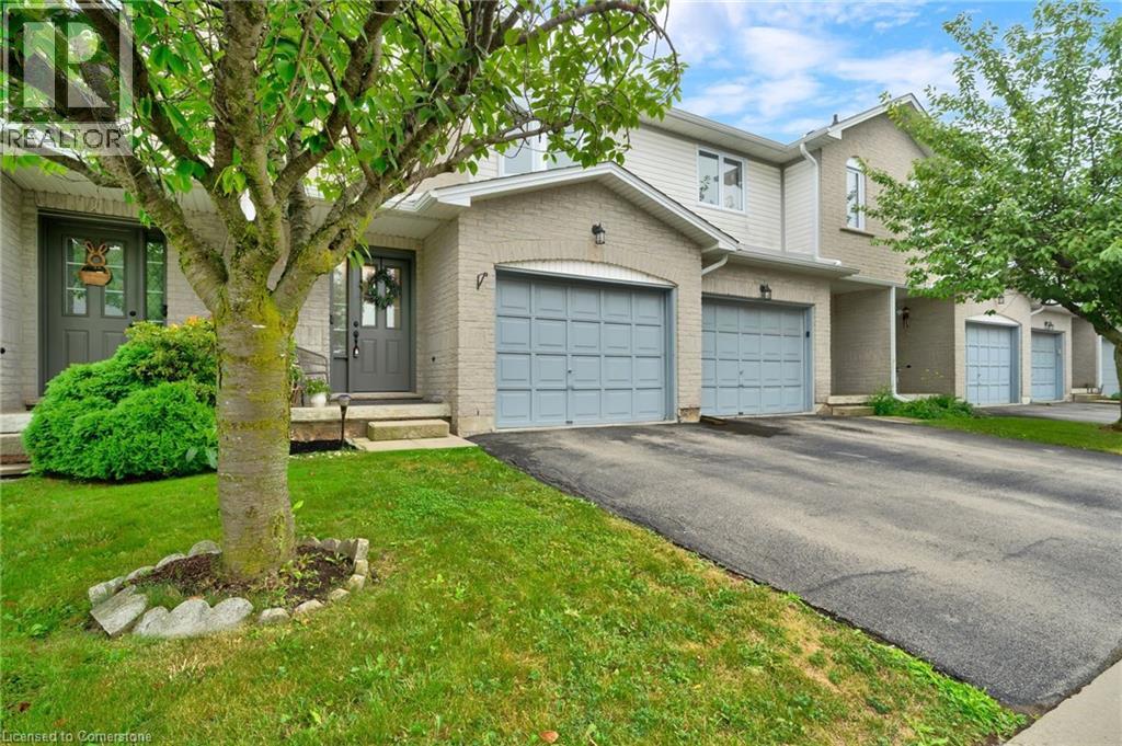 800 Paramount Drive Unit 28, Hamilton, ON L8J 0B4