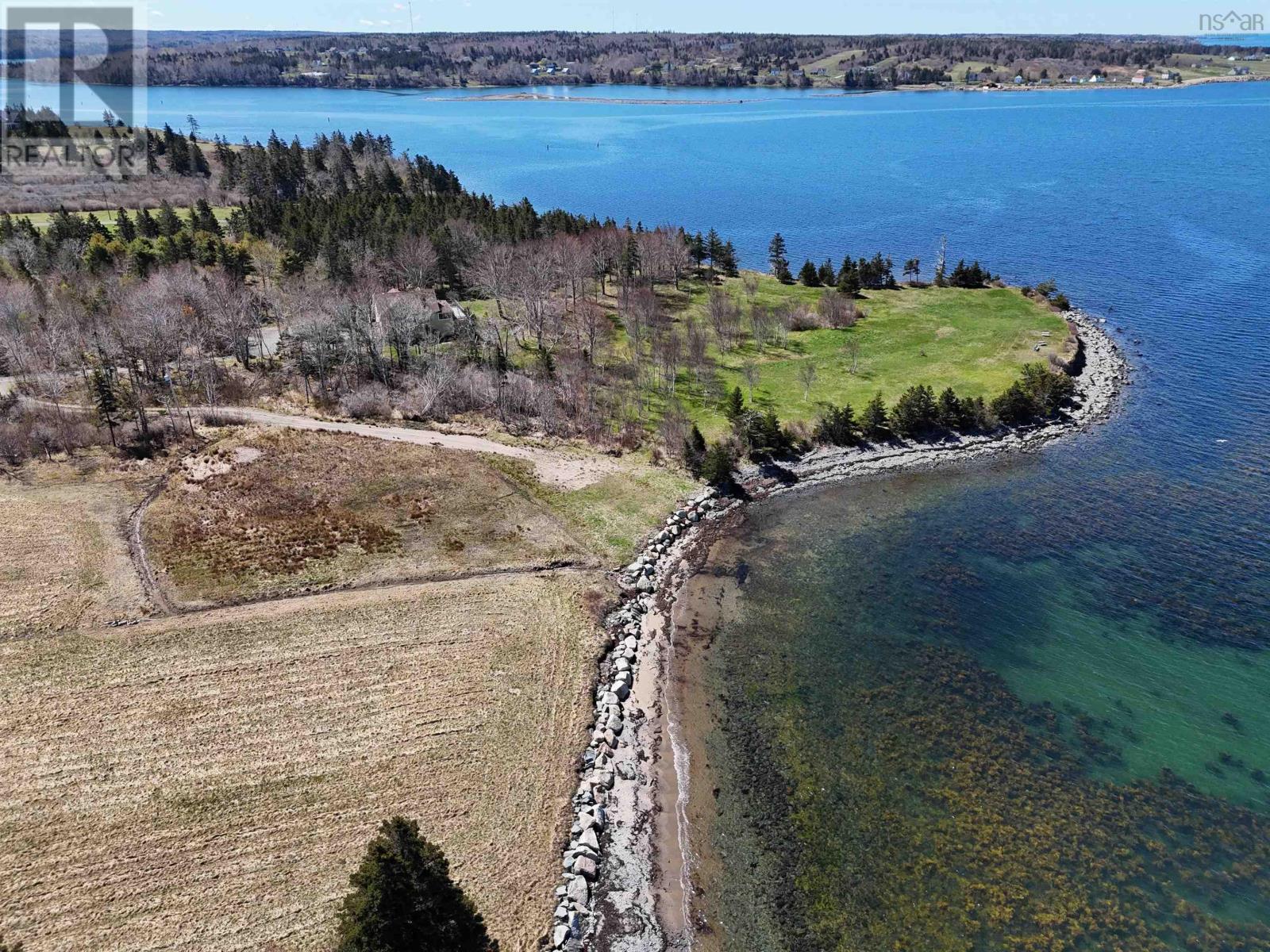 Fort Point Road, Weymouth North, NS B0W 3T0