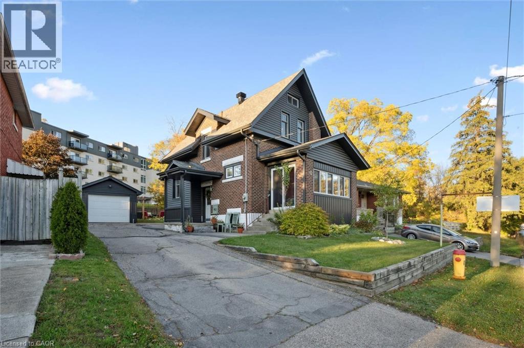 482 Wellington St N, Kitchener, ON N2H 5L5