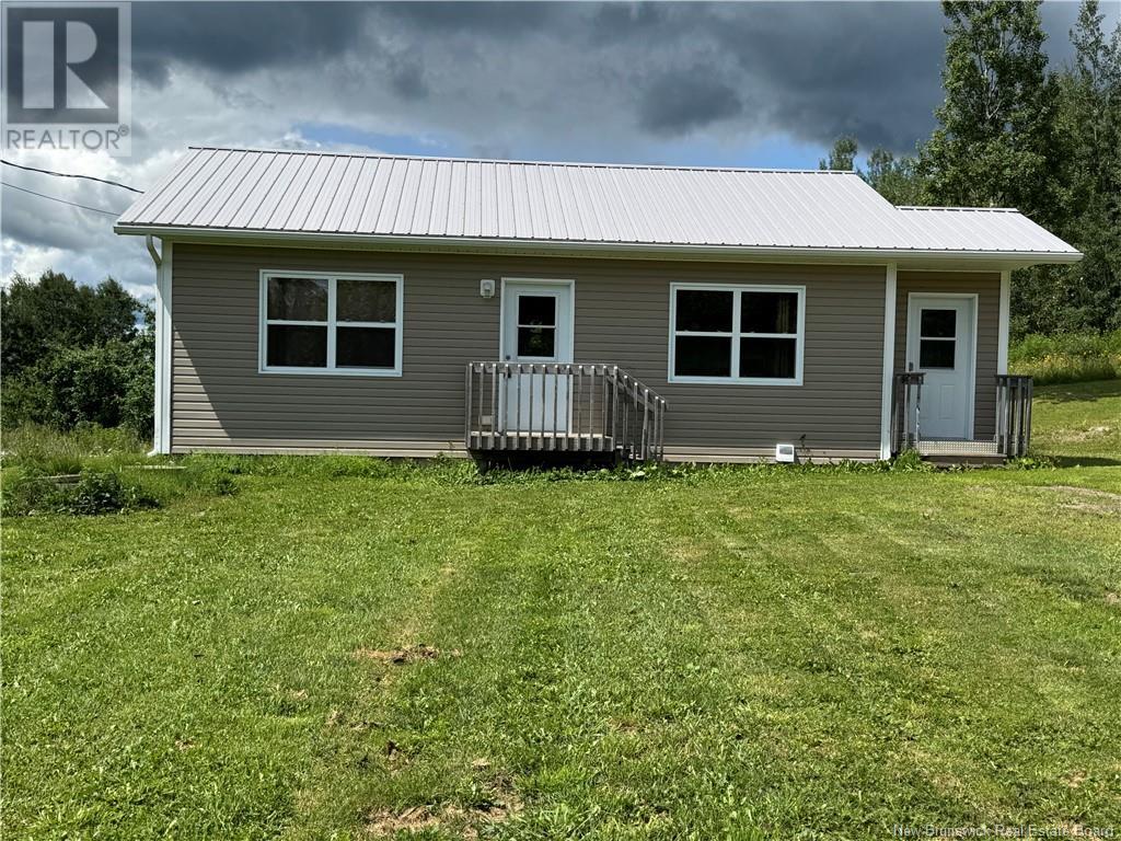 1080 Beaconsfield Rd, Beaconsfield, NB E7H 1H2