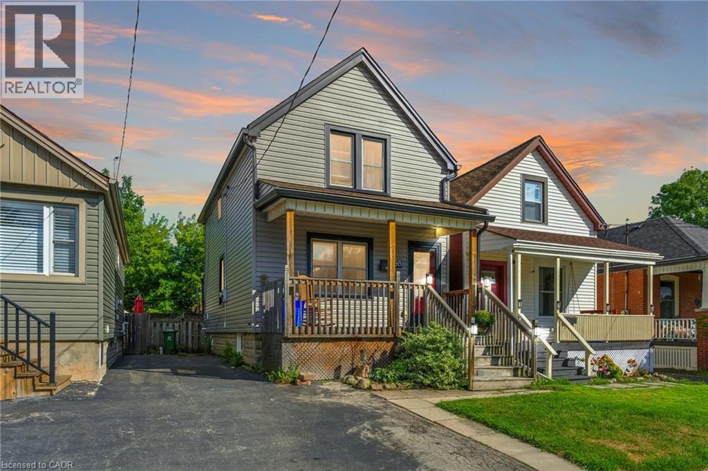 98 Tuxedo Ave N, Hamilton, ON L8H 4P7