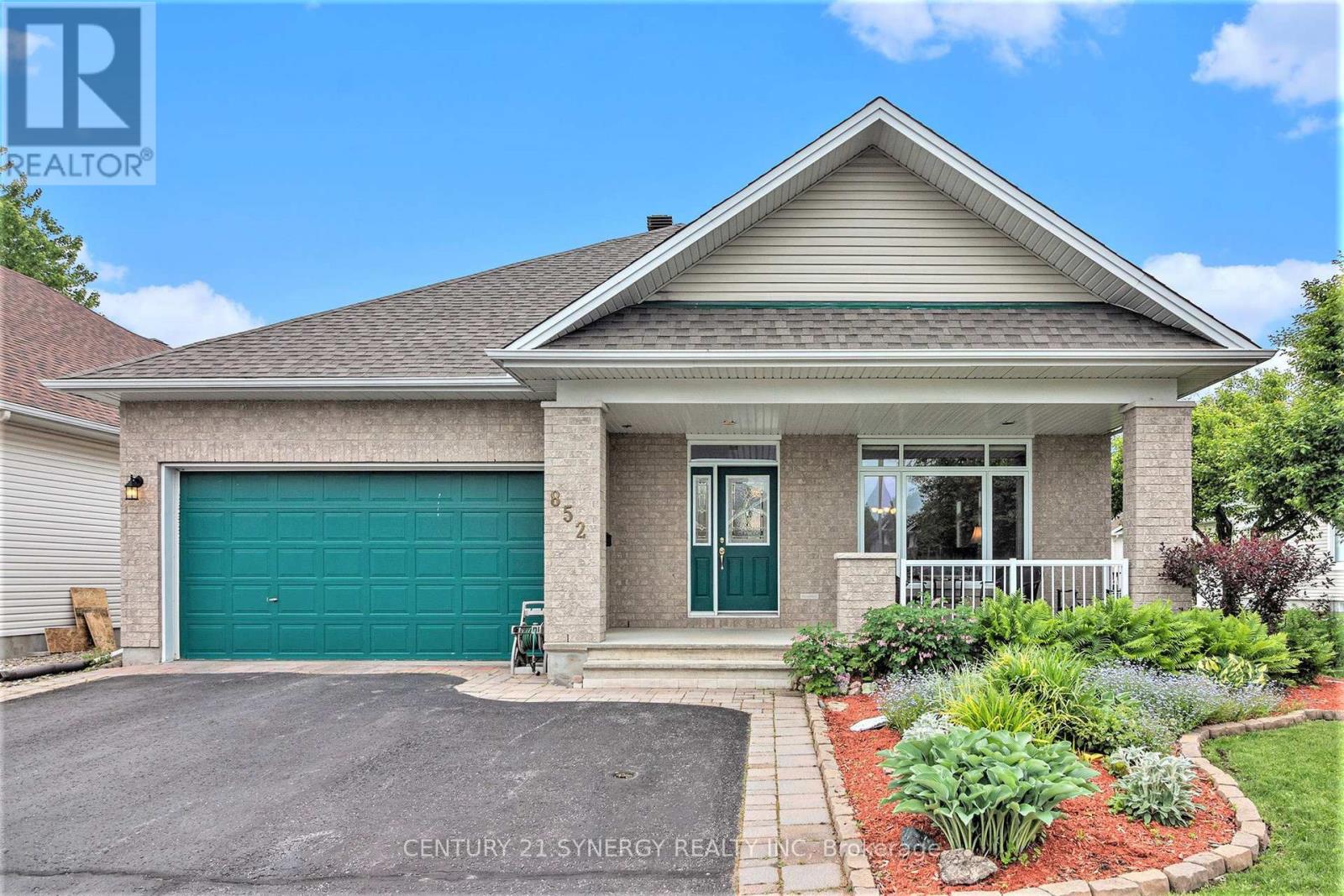 852 Swallowtail Cres, Ottawa, ON K4A 4M5