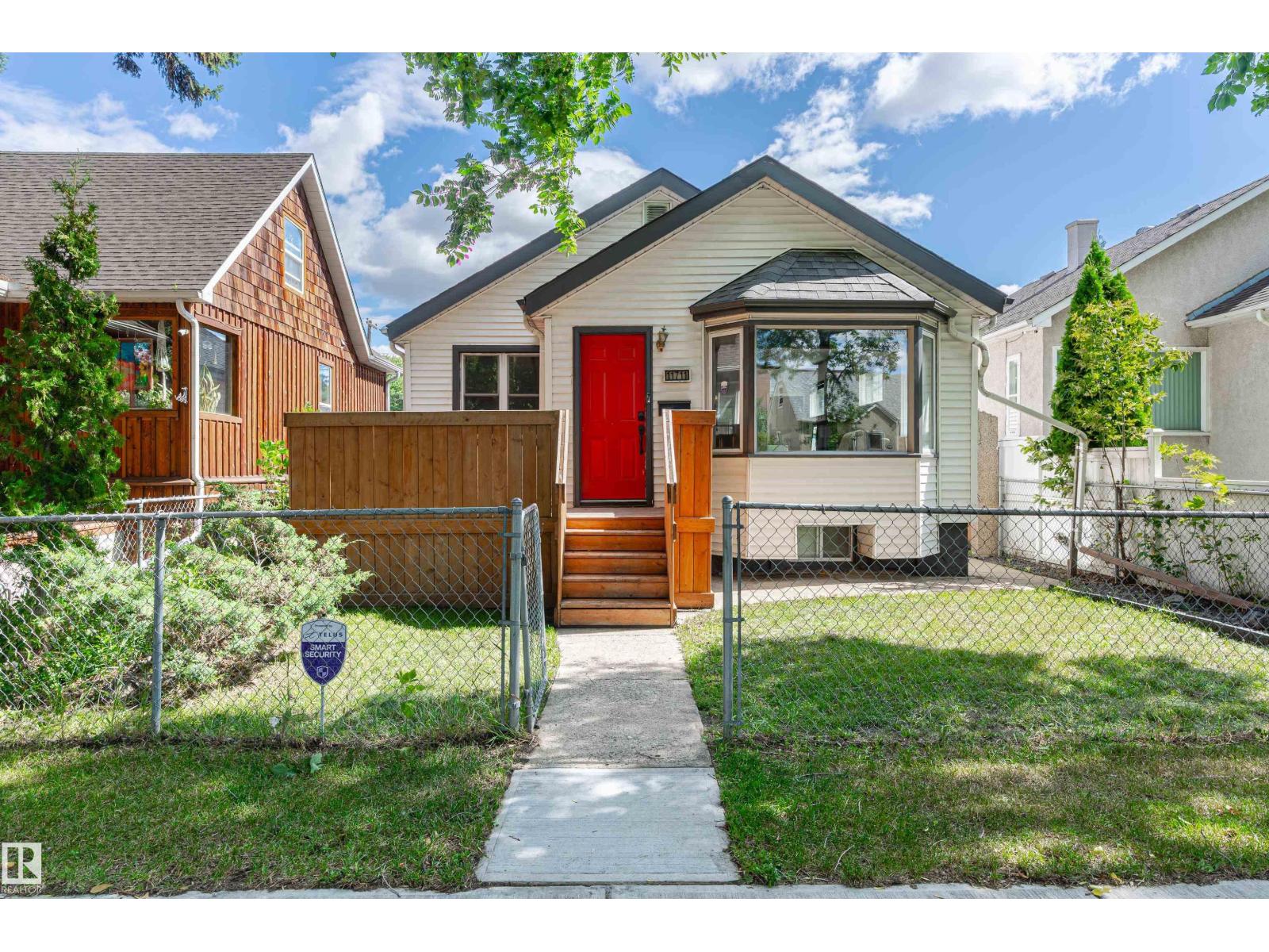 94 St Nw Unit 11711, Edmonton, AB T5G 1J1