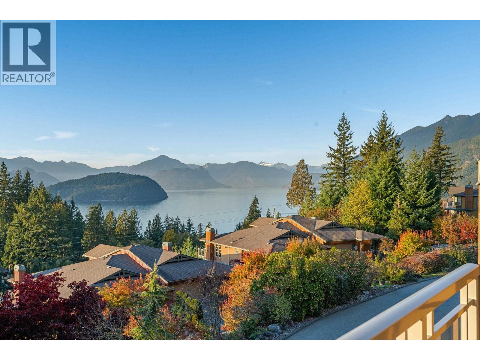 8534 Seascape Ct, West Vancouver, BC V7W 3J7