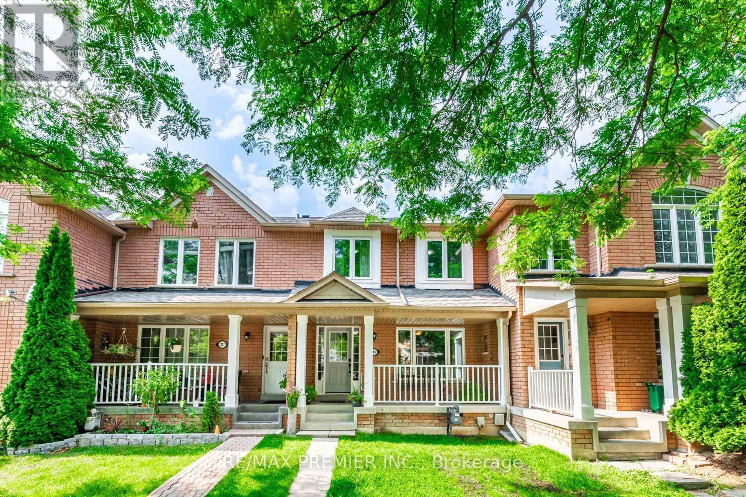 215 Equator Cres, Vaughan, ON L6A 2Y1