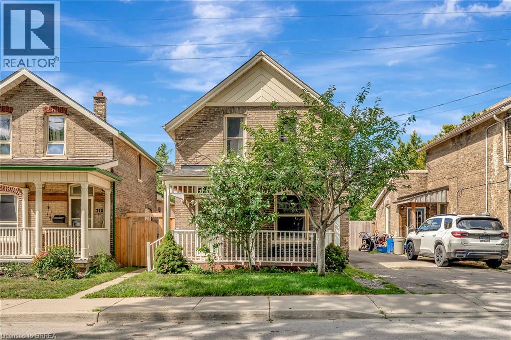 212 William St, Brantford, ON N3T 3L7