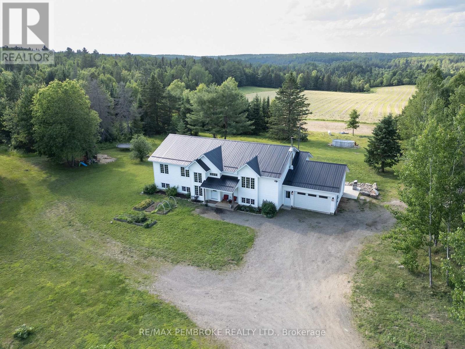 1870 Sandy Beach Rd, Laurentian Valley, ON K8A 6W8