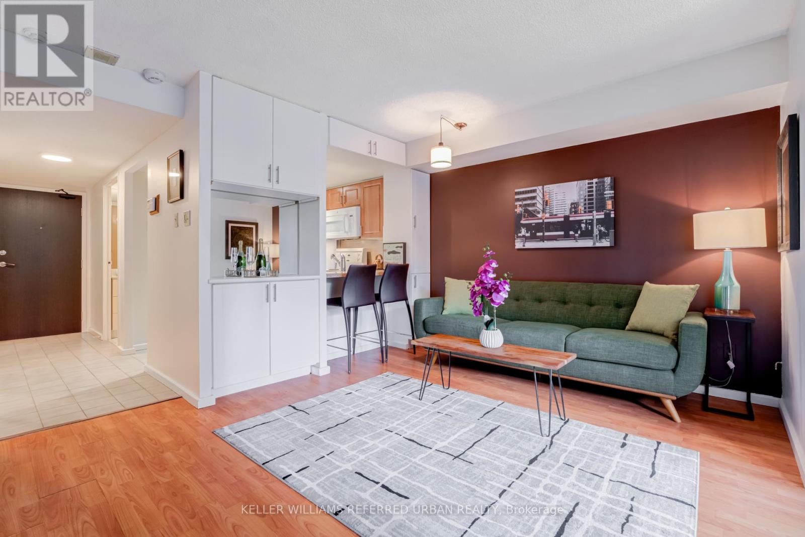 332 60 Homewood Ave, Toronto, ON M4Y 2X4