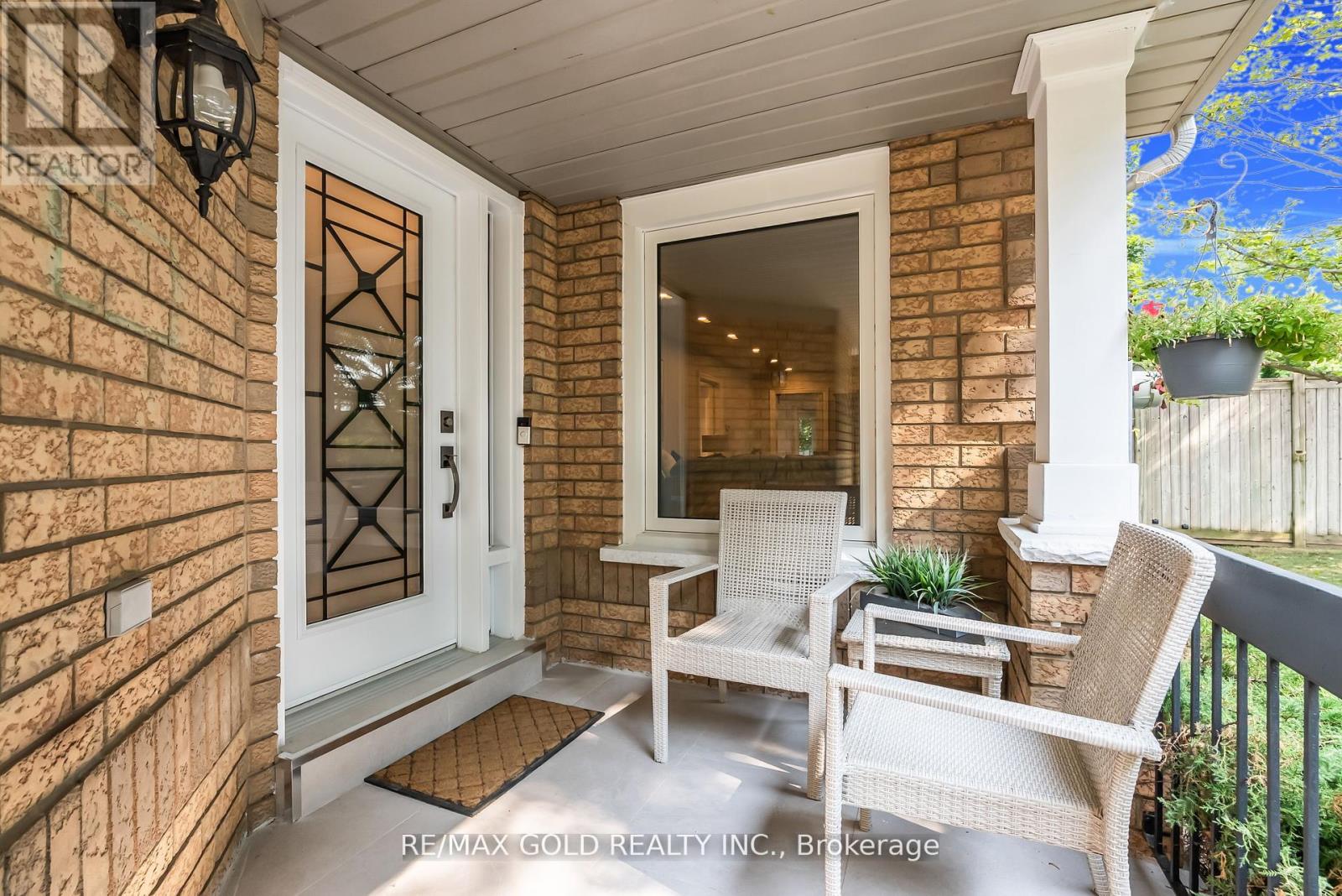 2901 Gardenview Cres, Mississauga, ON L5M 5T3