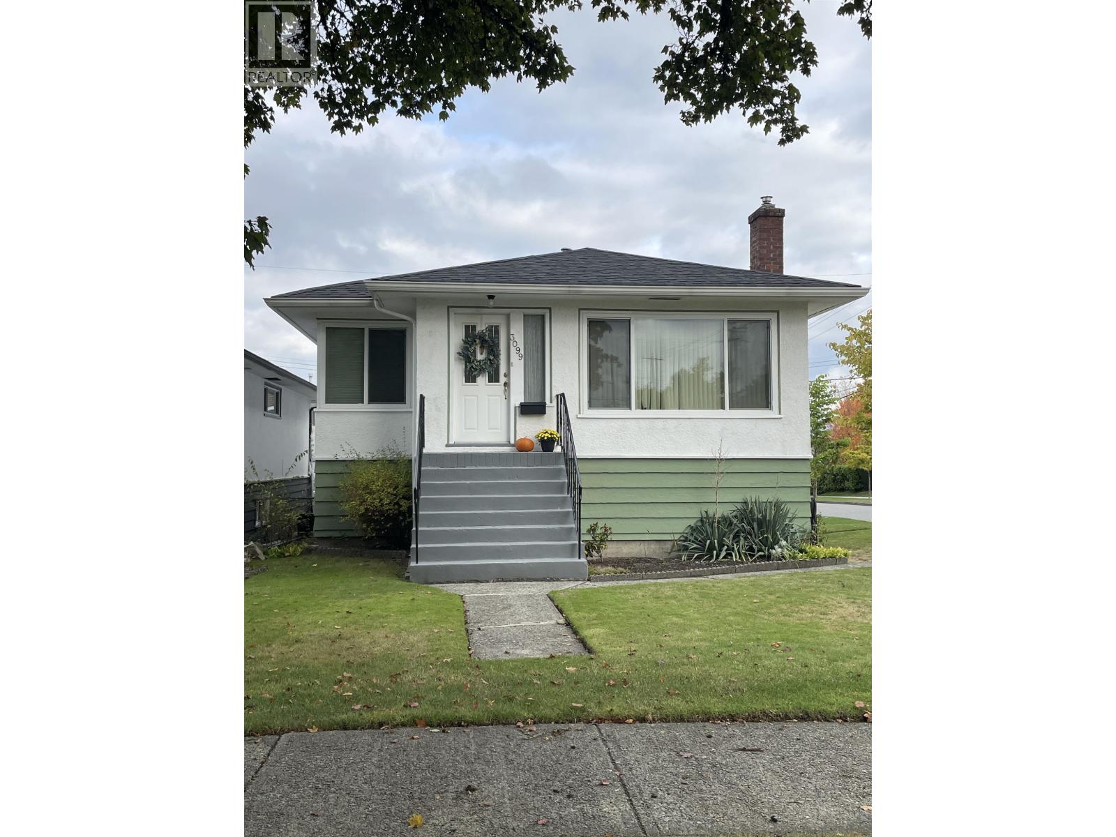 3099 E 18th Ave, Vancouver, BC V5M 2R4
