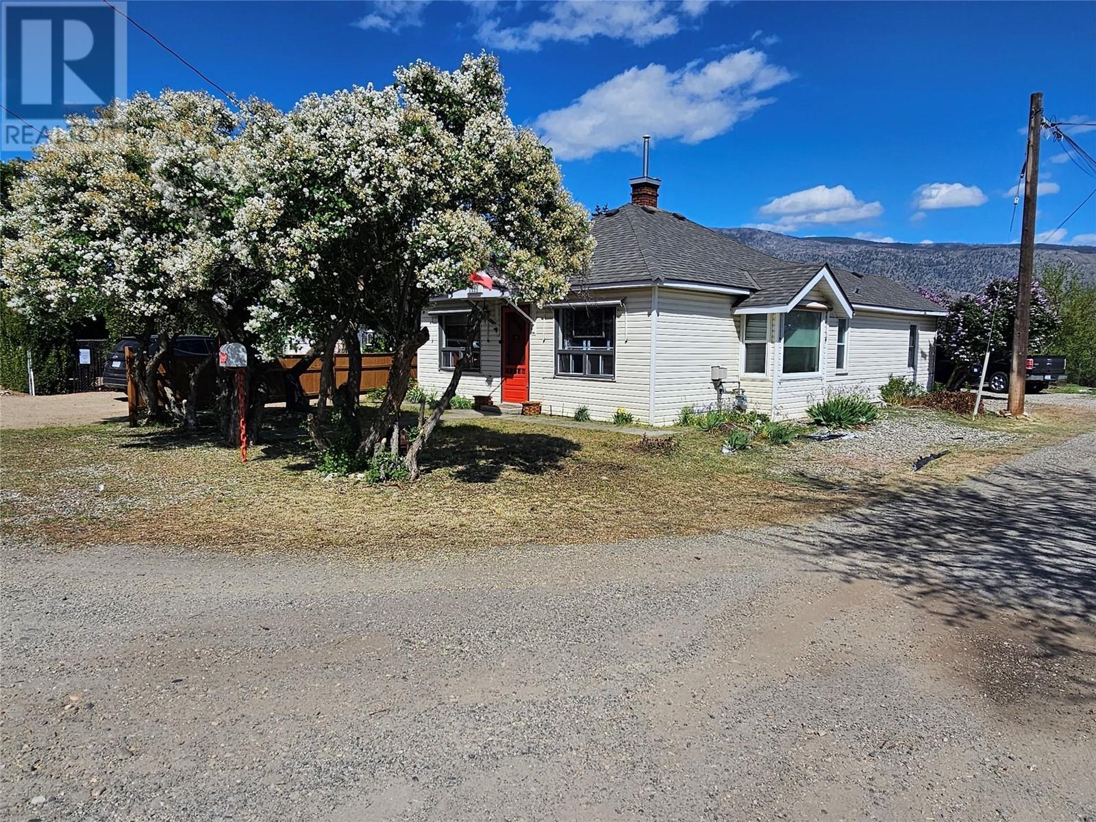 6335 Okanagan St, Oliver, BC V0H 1T0