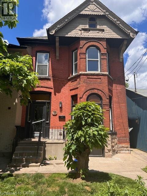 33-35 E Wood St E, Hamilton, ON L8L 3Y2
