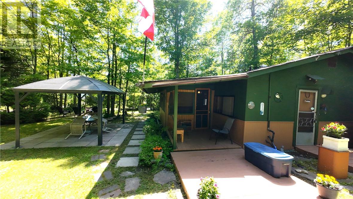 311 Apt 17 Crosshill Rd, M'chigeeng, ON P0P 1G0