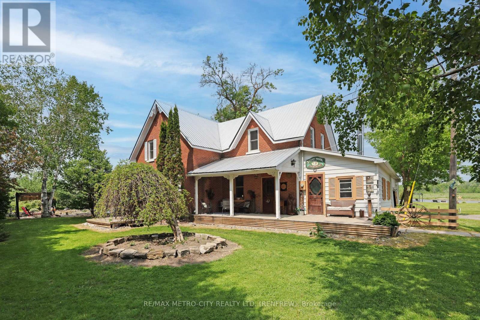 155 Storie Rd, Horton, ON K7V 3Z8