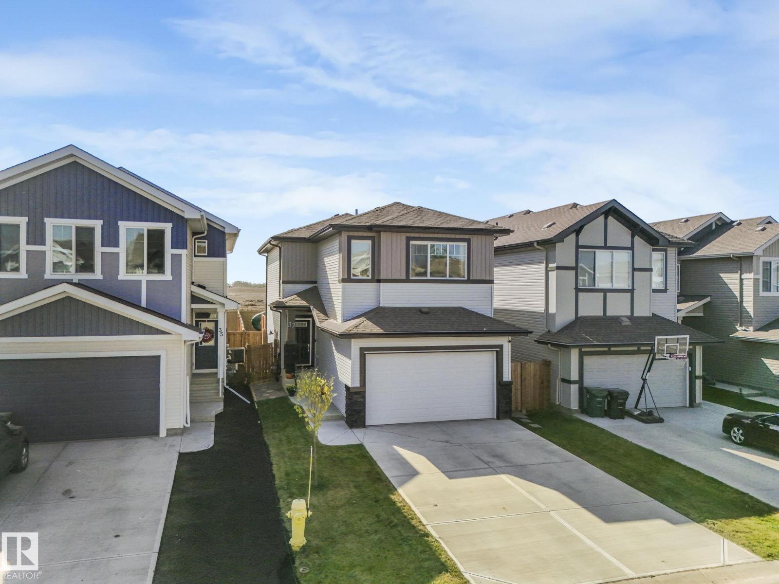 37 Springbrook Wd, Spruce Grove, AB T7X 2W5