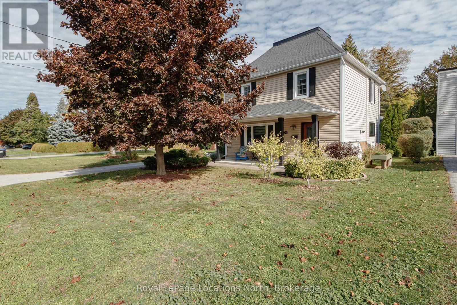 377 Hickory St, Collingwood, ON L9Y 3G4
