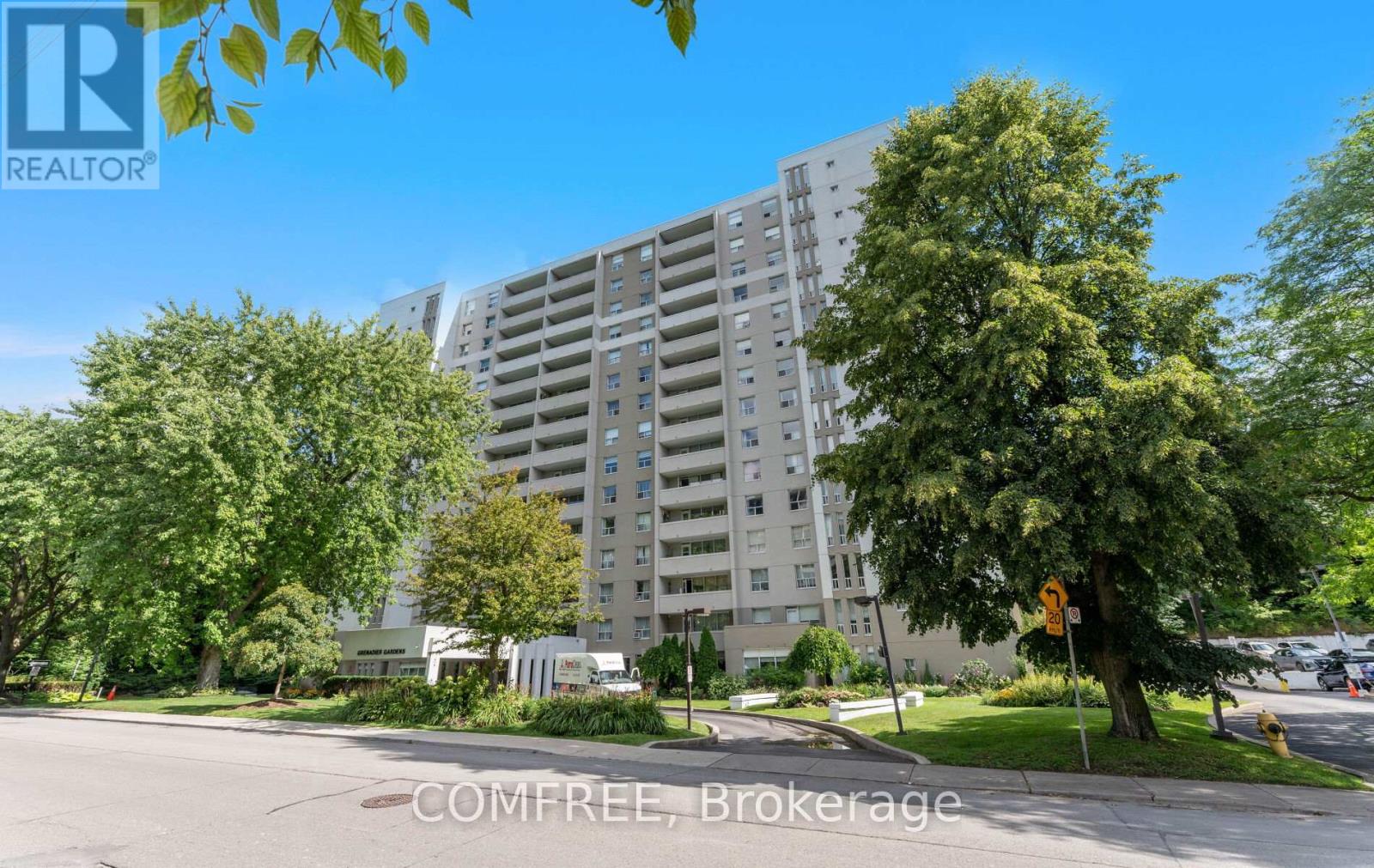 701 65 Southport St, Toronto, ON M6S 3N6