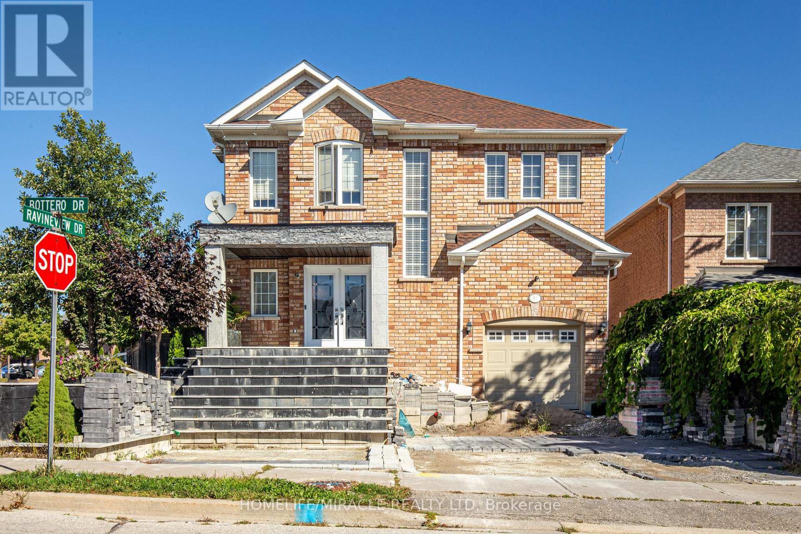 34 Bottero Dr, Vaughan, ON L6A 3V2