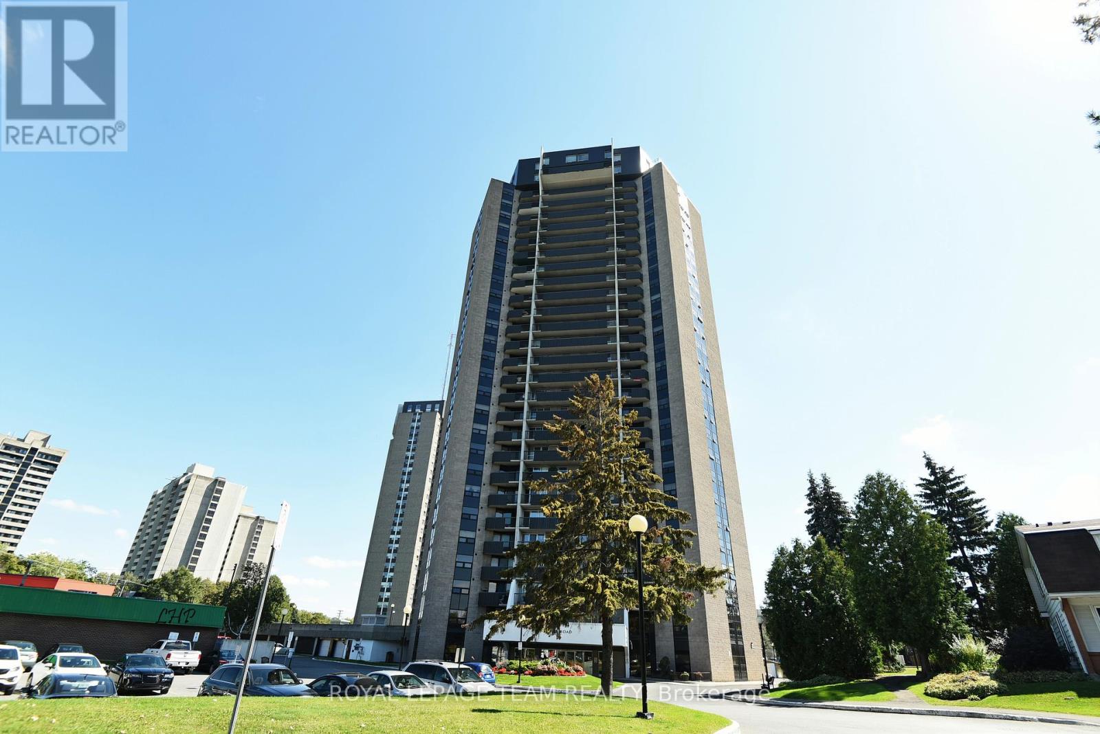 2409 900 Dynes Rd, Ottawa, ON K2C 3L6