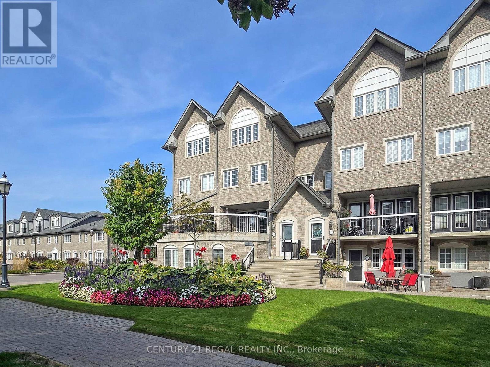 202 1995 Royal Rd, Pickering, ON L1V 6V9