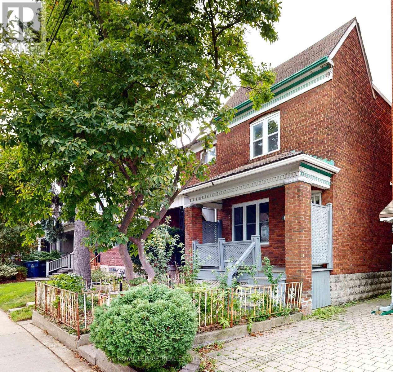196 Markham St, Toronto, ON M6J 2G6