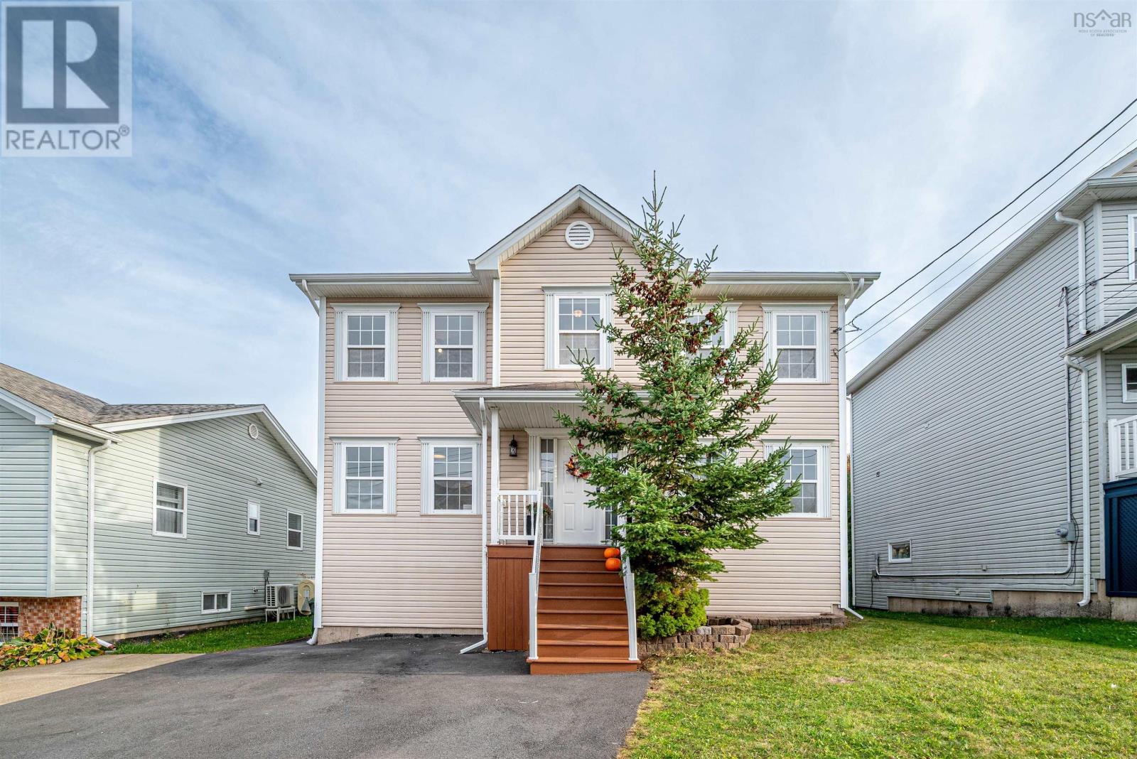 100 Beech Tree Run, Halifax, NS B3T 2G5